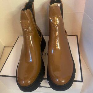 Guess Hestia Women's boots, in Medium Brown Size 10M (NEW)